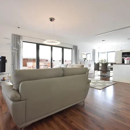 דירה Modern In With Parking רוסטוק