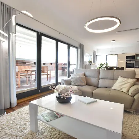 דירה Modern In With Parking רוסטוק
