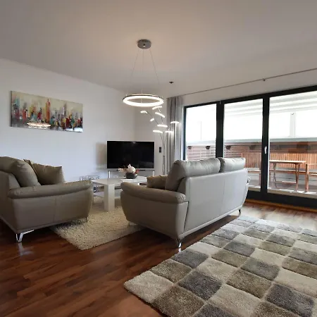 Modern In With Parking *